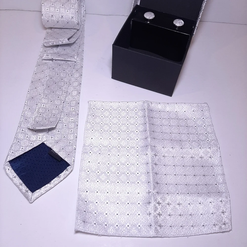 💠3Pc Boxed Gift Tie Set Coordinated Cuff Links Hankerchief Silver Metallic